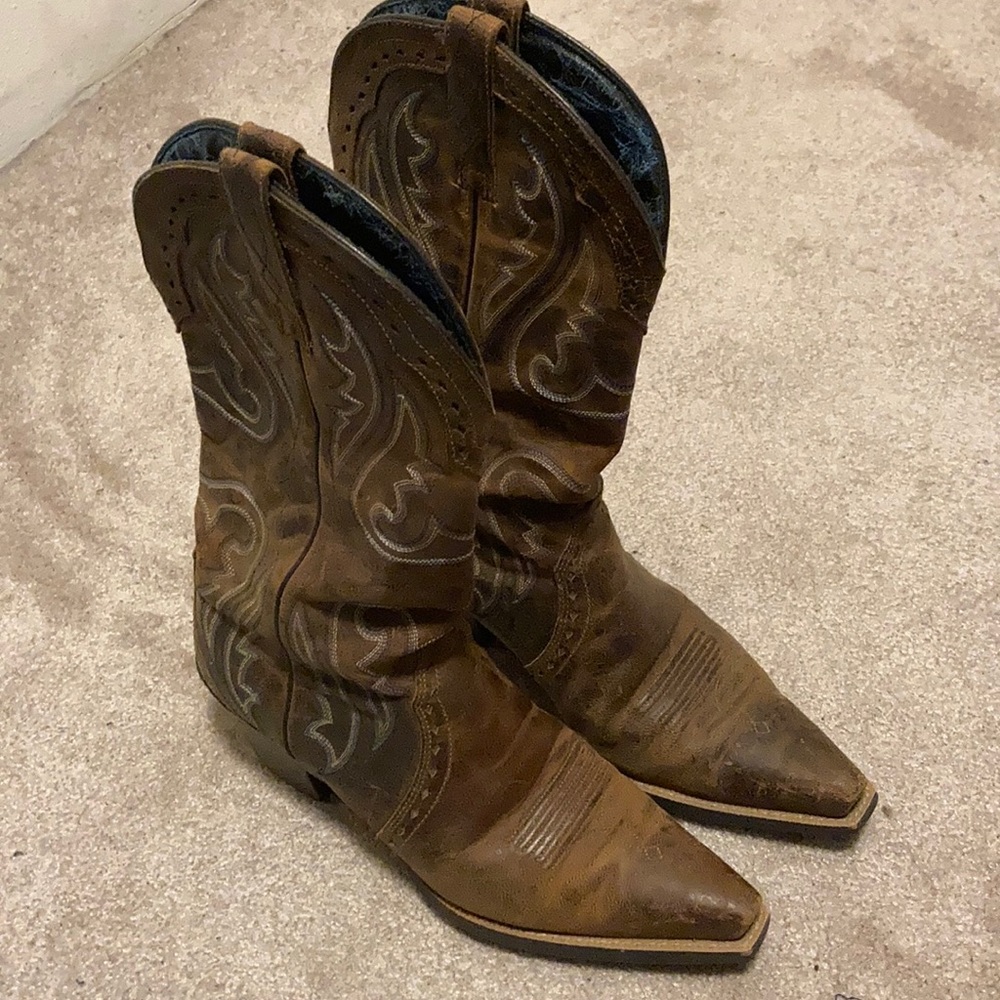 Ariat Cowboy boots